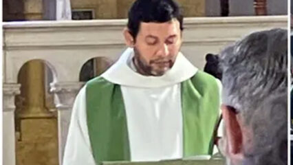 Don Rodrigo Gaviria accoltellato alla gola a Modena