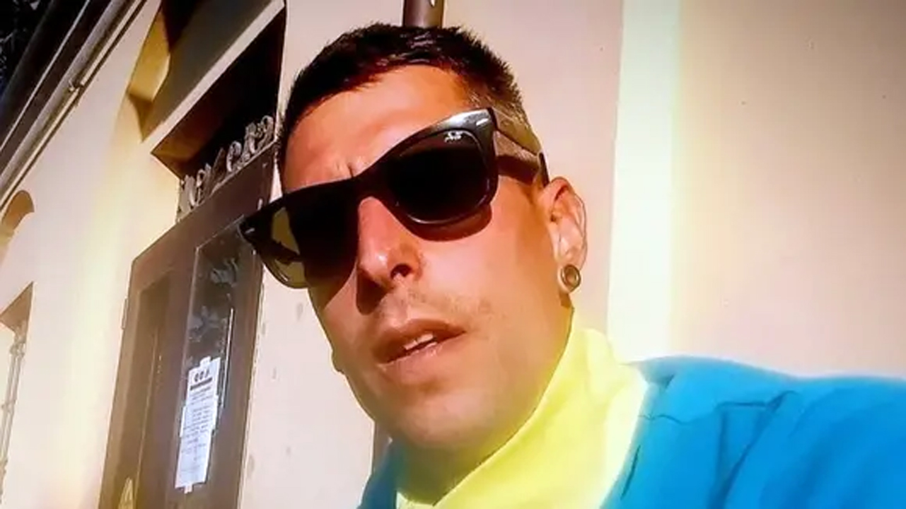 Nicola Carrara, 40 anni, trovato morto nel suo letto