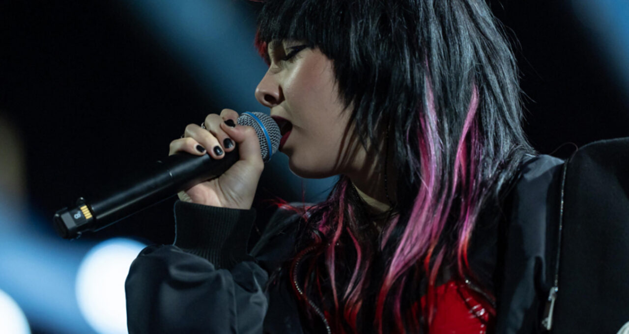 X Factor veste da regina la catanese Rob in piazza Plebiscito a Napoli