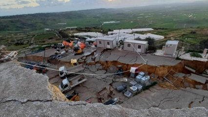 Niscemi, frana peggiora nella notte: evacuate oltre 500 persone. Scuole chiuse