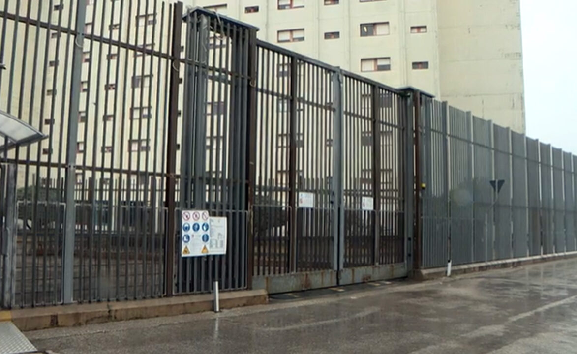 Padova: detenuto trovato in cella impiccato