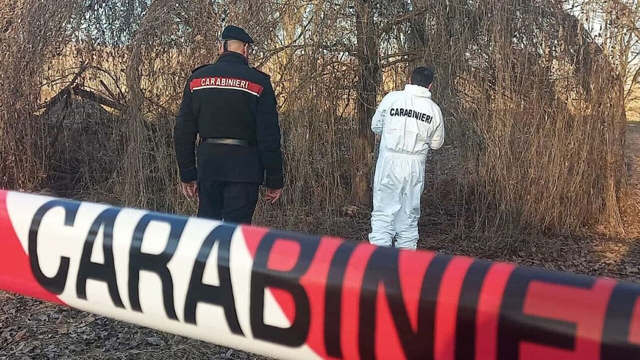 Polesine Zibello: trovato scheletro umano lungo il Po