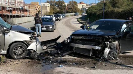 Sant'Agata di Militello: violento frontale fra auto, 3 feriti