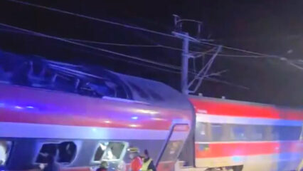 Spagna, deragliano due treni alta velocità: almeno 24 morti e 100 feriti