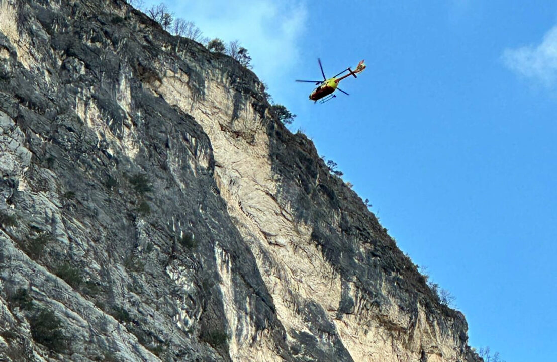 Trento: base jumper perde la vita dopo il lancio