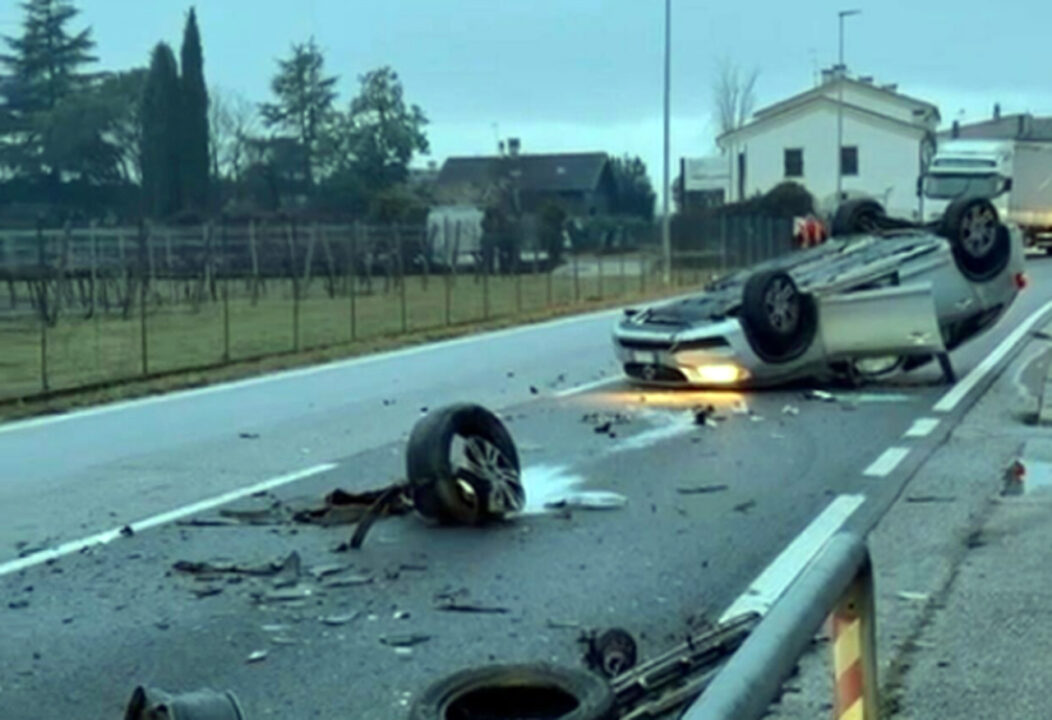 Vidor: spaventoso scontro fra due auto