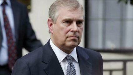 L’ex principe Andrea lascia il commissariato dopo l’arresto