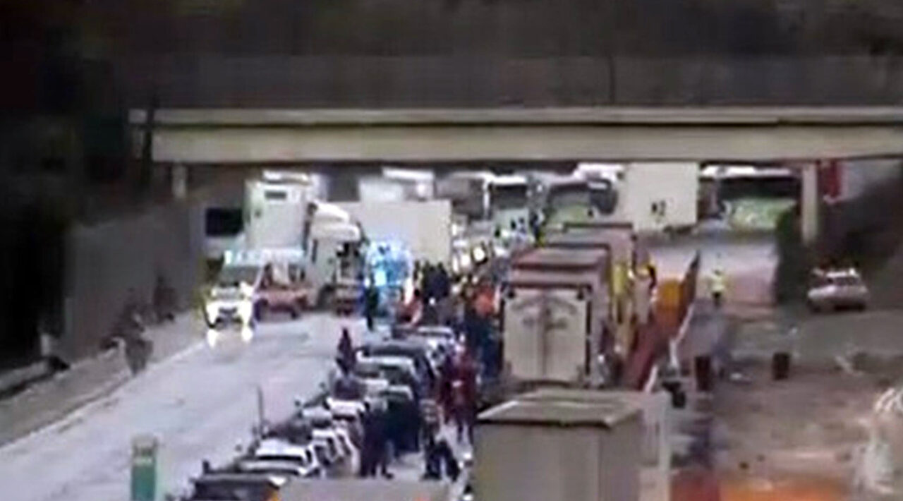 Incidente sull’A1 tra Firenze Sud e Incisa: traffico bloccato in entrambe le direzioni