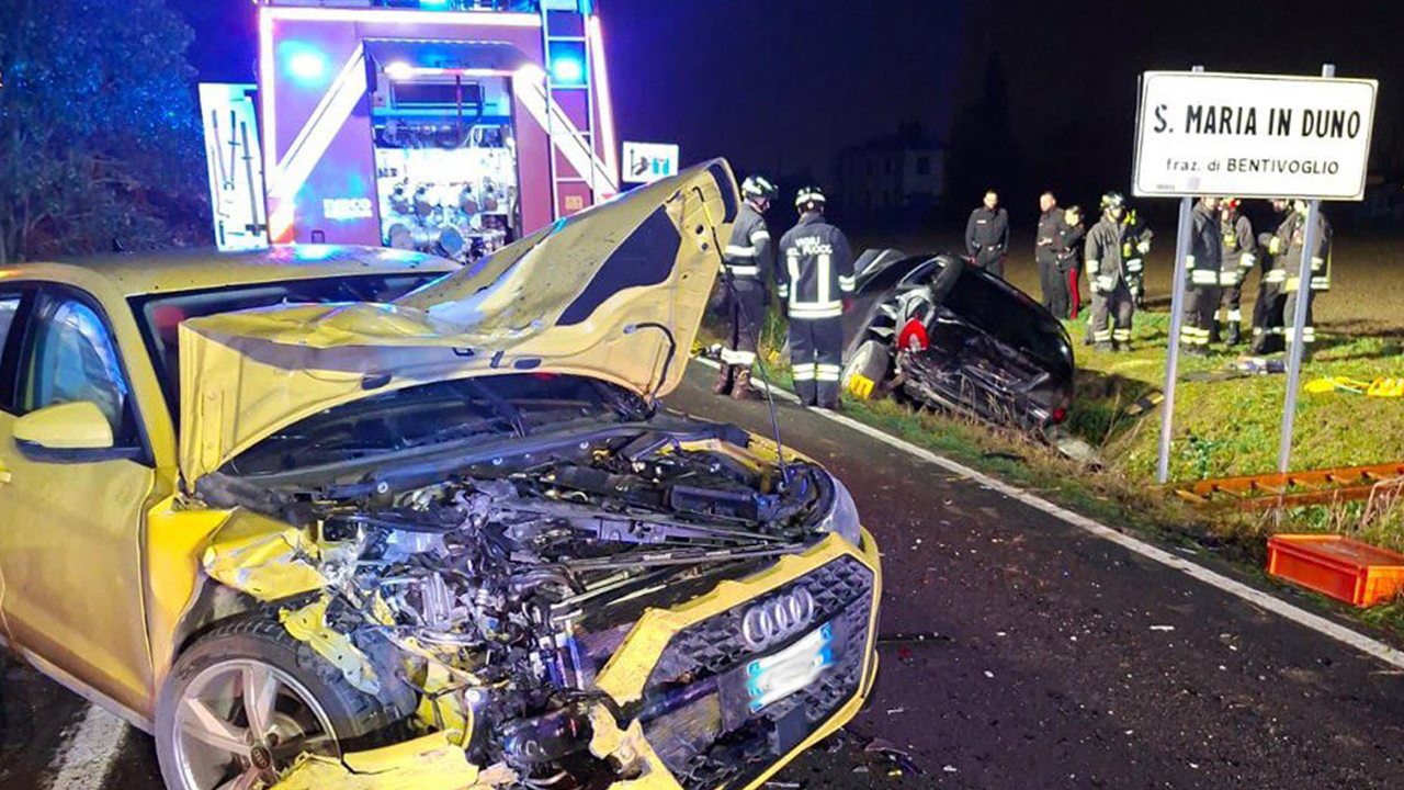 Travolta mentre è fuori dall’auto in panne: muore 59enne nel Bolognese