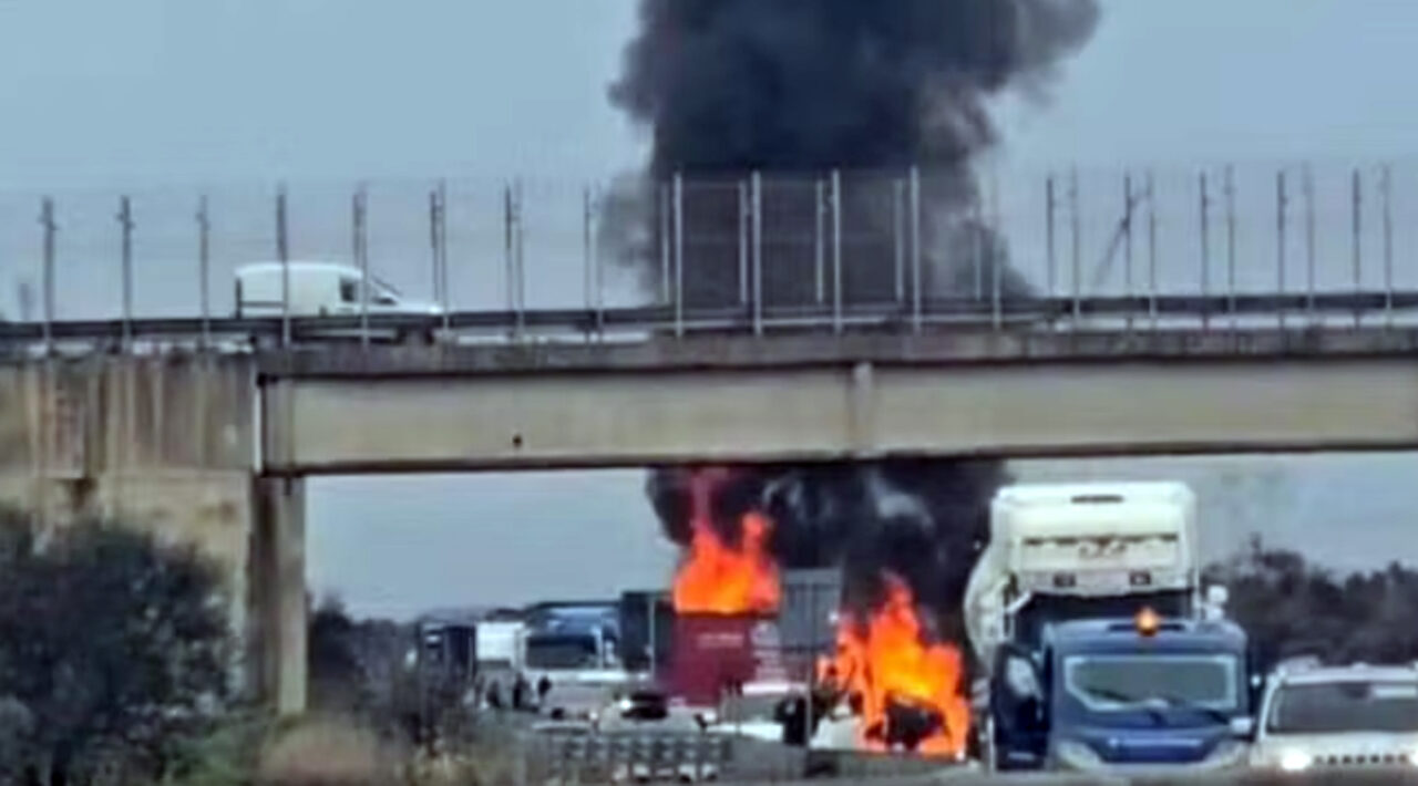 Puglia: assalto al portavalori. Conflitto a fuoco con i carabinieri. Tre arresti