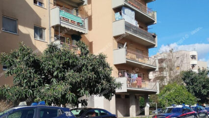 Cassino: 17enne precipita dal terzo piano e muore