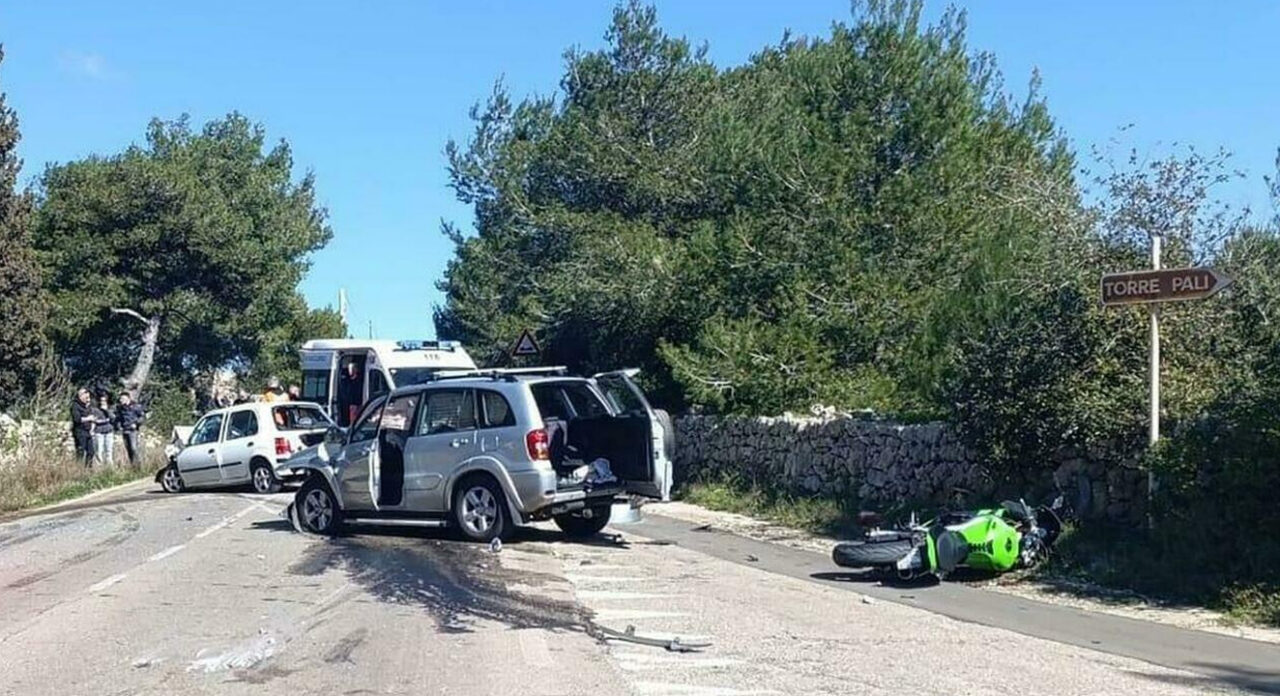 Schianto nel Salento, muore un 80enne: due feriti gravi
