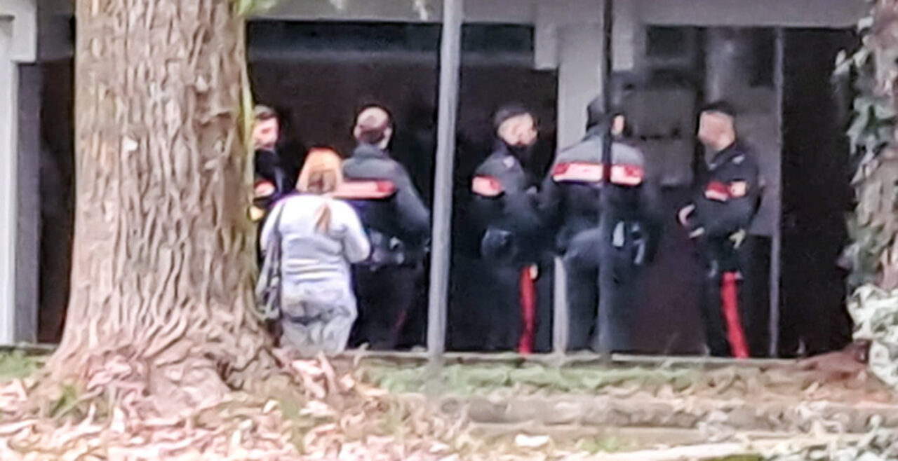 Padova: padri, madri e figli si picchiano in strada