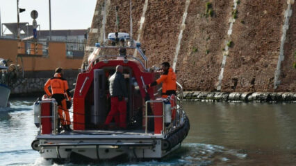Pilotina si ribalta all’ingresso del porto di Livorno: muore marittimo di 30 anni