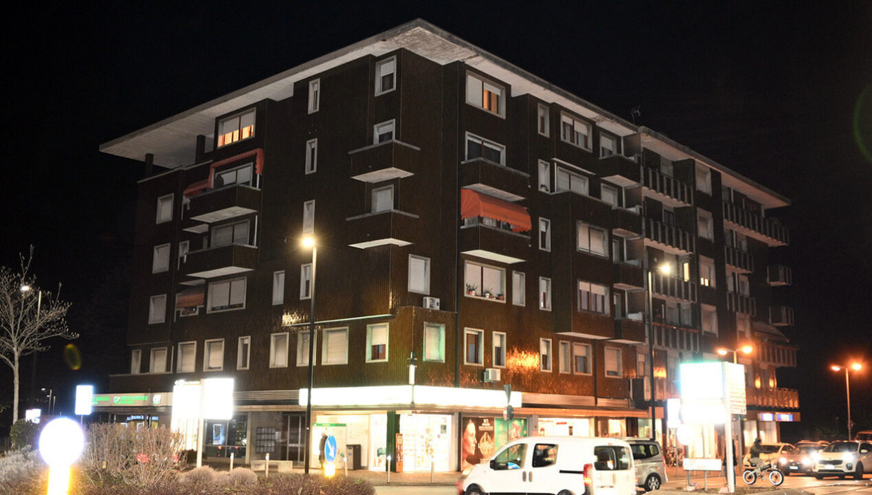 Trovata morta in casa dopo settimane: il dramma della solitudine a Pordenone