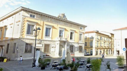 Sarzana: Claudio T. si è tolto la vita davanti all'ufficiale giudiziario