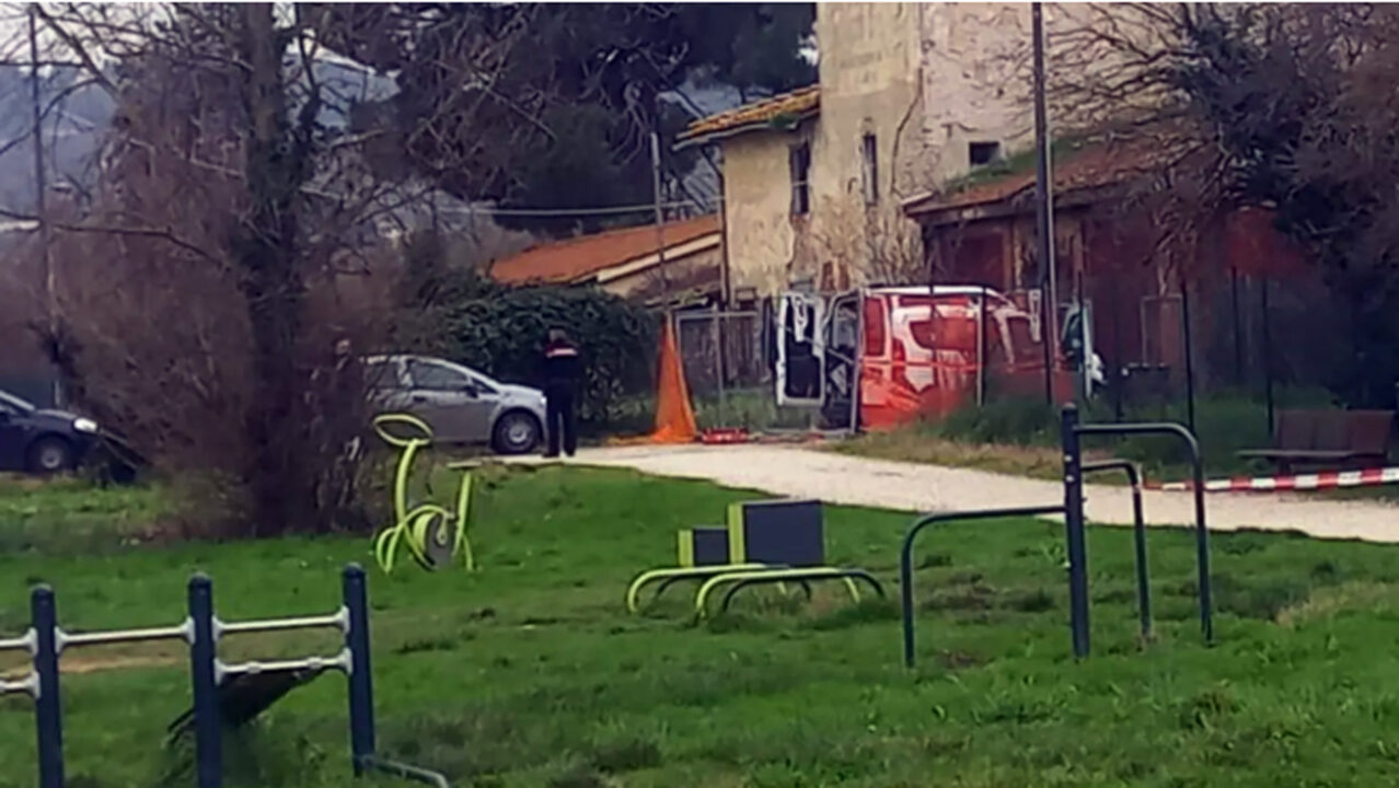 Macabro ritrovamento a Scandicci: corpo di una donna senza testa nell’area dell’ex Cnr