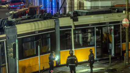 Tram 9 deraglia a Milano, due morti e 54 feriti il bilancio definitivo