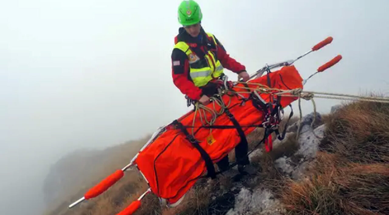 Capannori: donna di 52 anni trovata morta in un ruscello