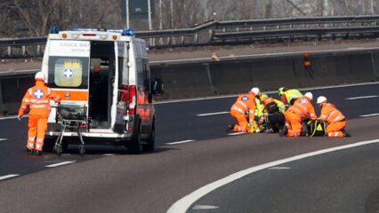 Operaio di 25 anni muore investito durante lavori stradali nel Milanese