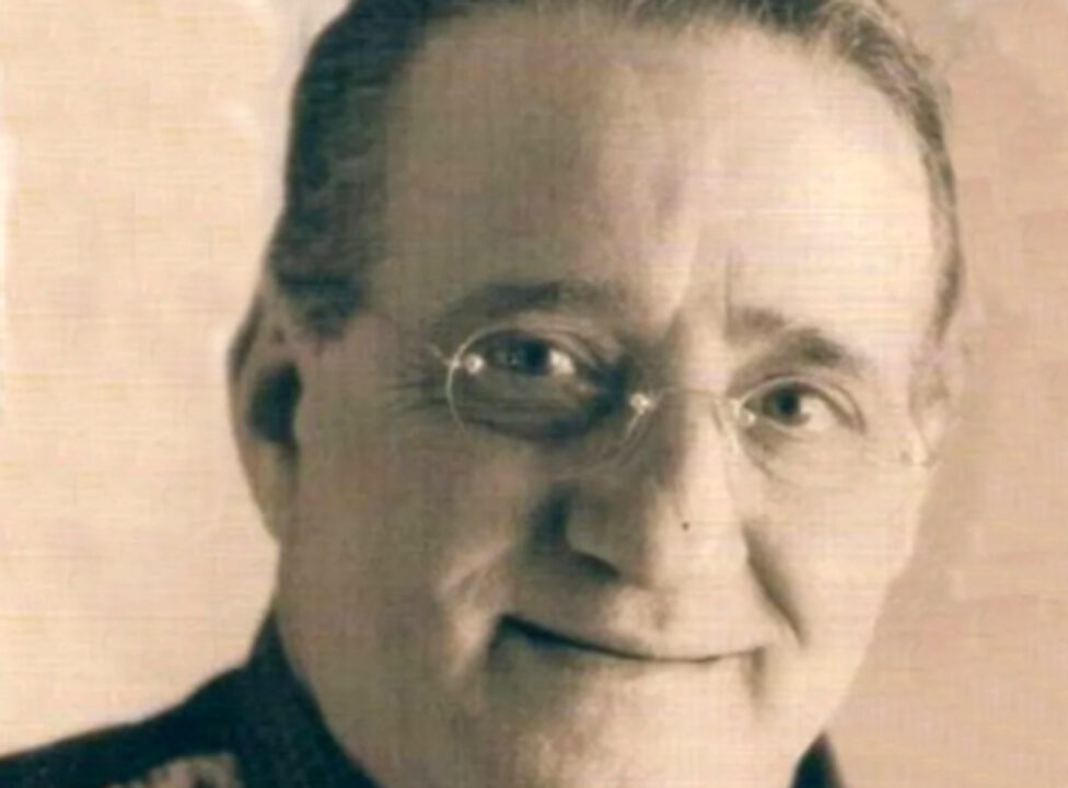 Tonino Apicella è morto. Napoli piange lo storico chitarrista e interprete