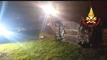 Auto fuori strada ad Arzignano: 34enne in codice rosso dopo lo schianto