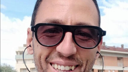 Addio a Luca Conti, pioniere del web in Italia: scrittore e blogger morto a 50 anni