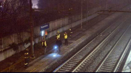 Dramma sui binari ad Ancona: persona travolta e uccisa da un treno merci