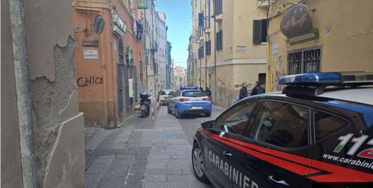 Follia a Sassari: accoltella il custode e si lancia dal tetto