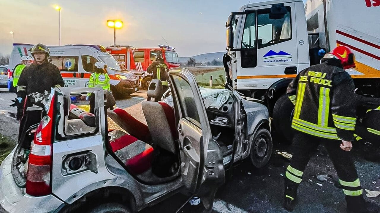 Scontro frontale a Villar Dora: muore Francesco Licastro di 55 anni