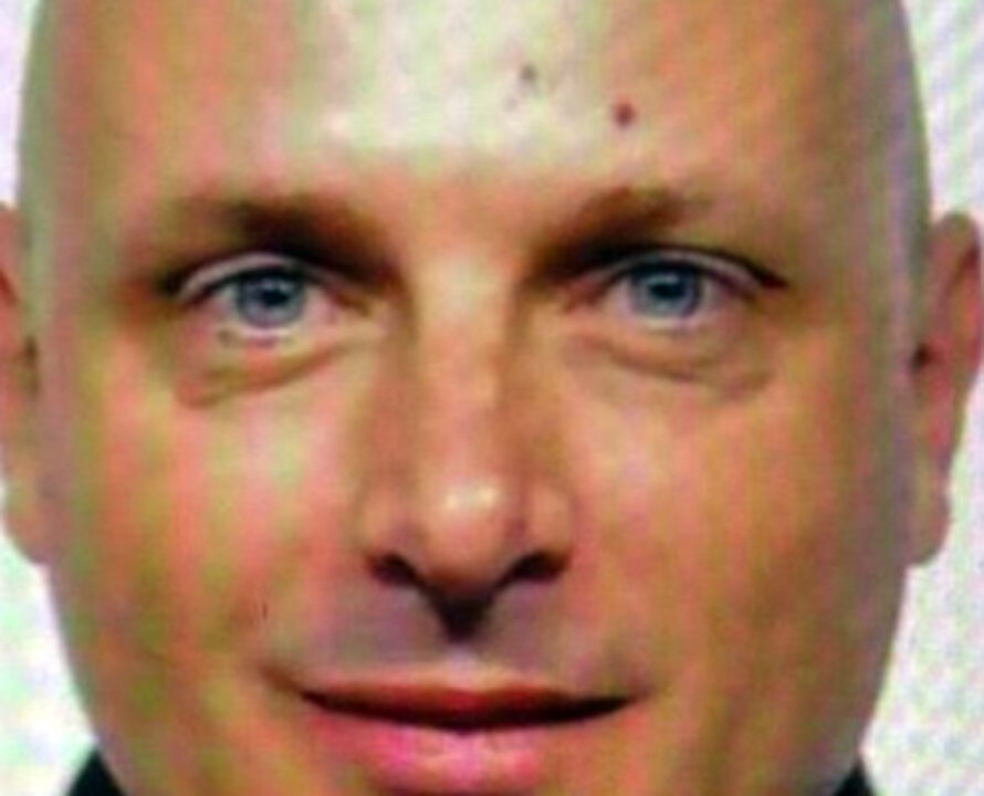 Stefano Contiero cade dal tetto e muore