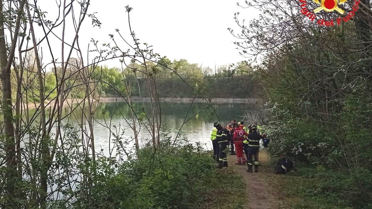 Nerviano: trovato cadavere nel laghetto