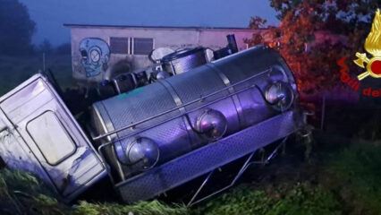 Tre morti sulla Via Emilia: scontro frontale alle porte di Modena