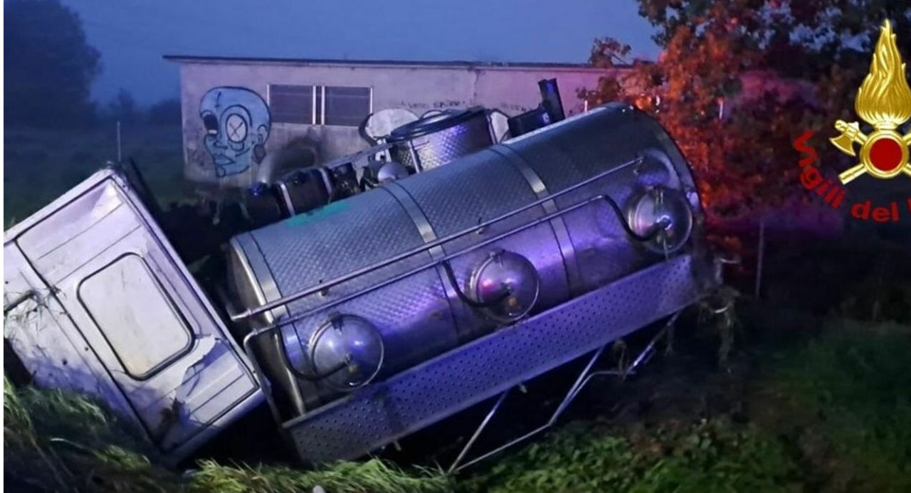 Tre morti sulla Via Emilia: scontro frontale alle porte di Modena