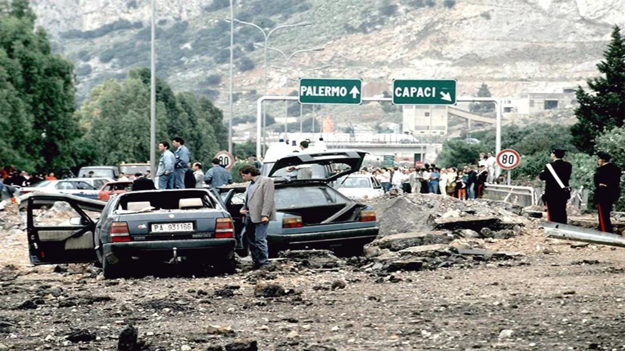 34 anni dalla Strage di Capaci: l’Italia celebra la Giornata della Legalità nel ricordo di Falcone