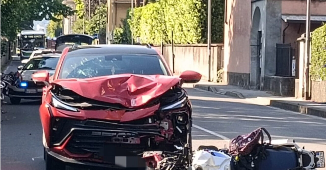 Lecco: scontro frontale moto-auto a Maggianico, muore centauro 50enne