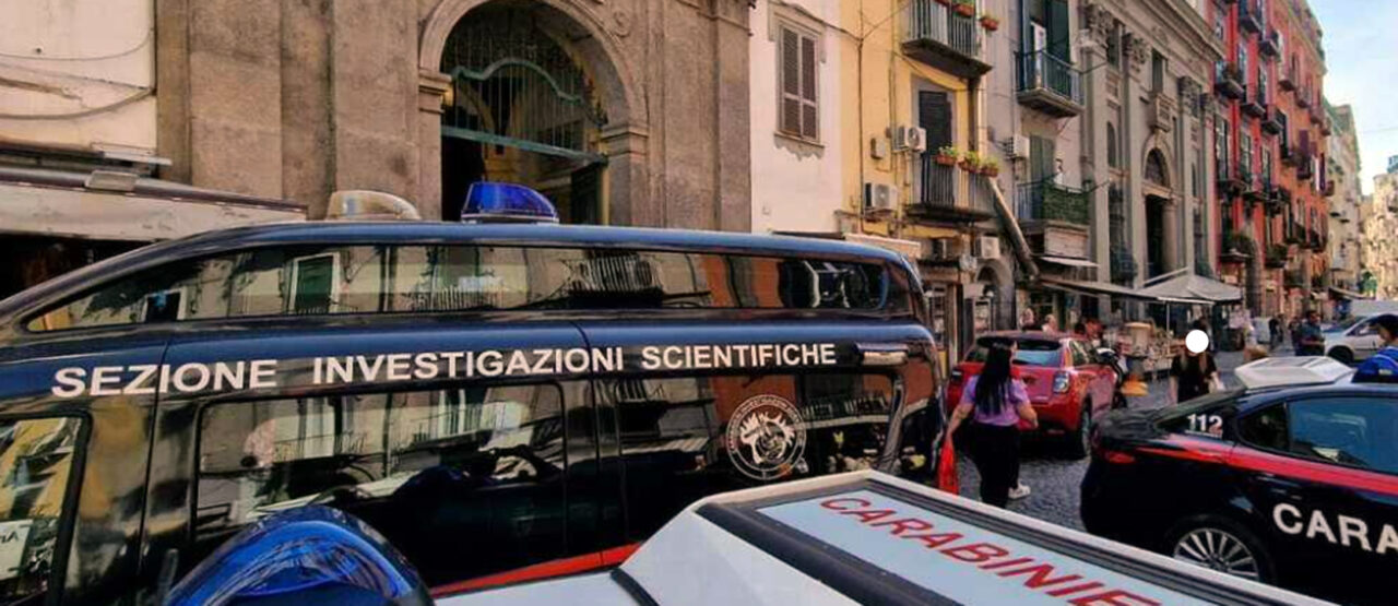 Napoli: 12enne accoltellato al polmone in casa. Il padre tenta il suicidio