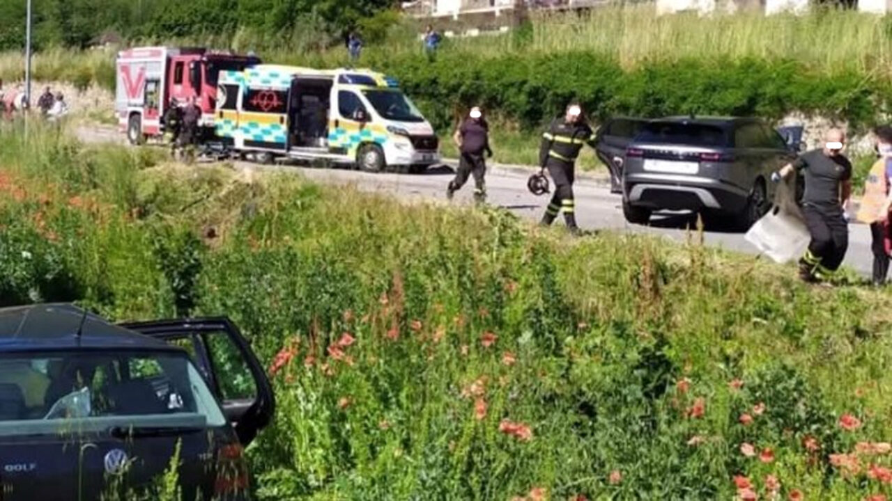 Irpinia: scontro frontale tra Range Rover e Golf. Morta una 80enne, un ferito in codice rosso
