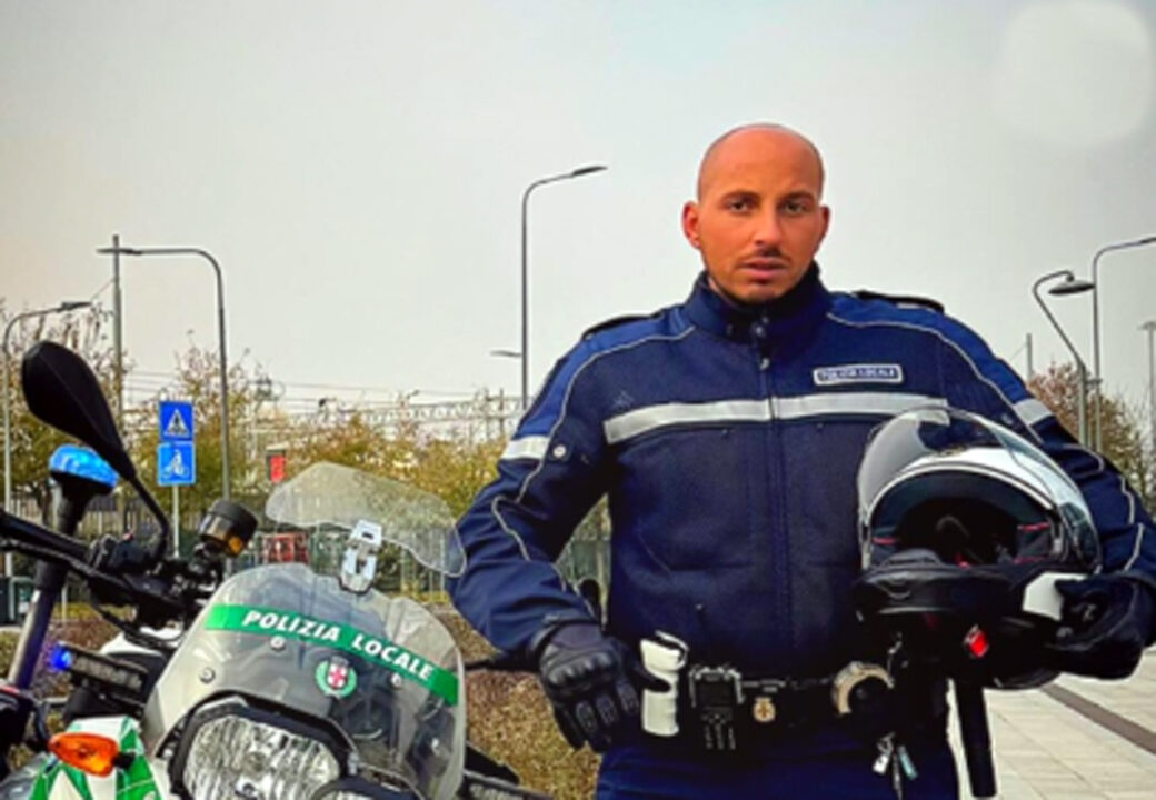 Linate: agente della Polizia Locale muore durante un inseguimento. È caccia a un SUV Audi Q7