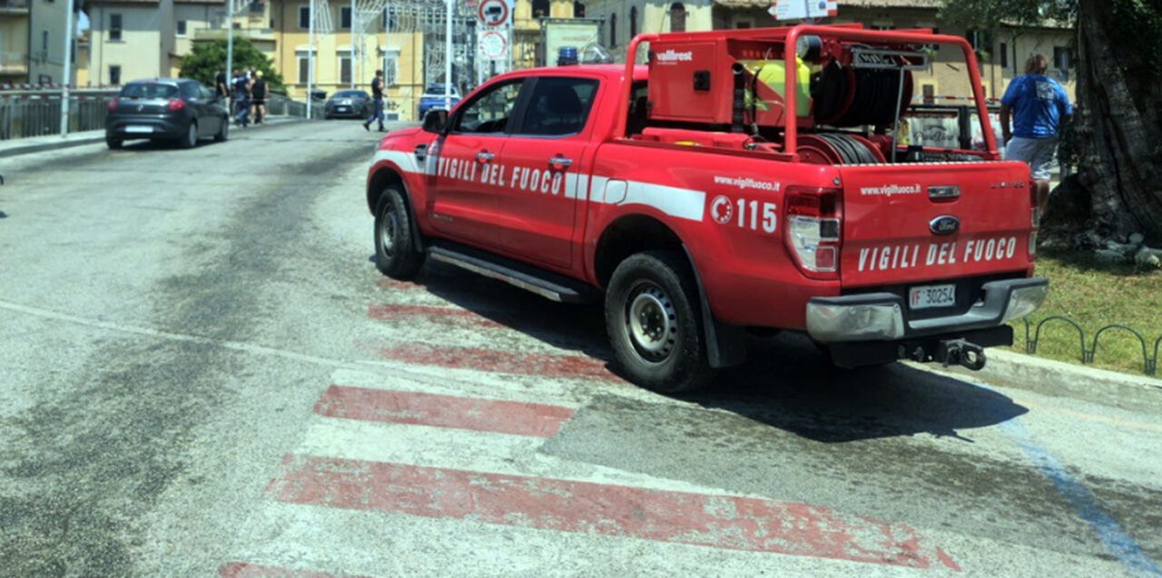 Cerca refrigerio dal grande caldo nel fiume Velino, ma non riemerge più: muore un ragazzo di 15 anni a Rieti