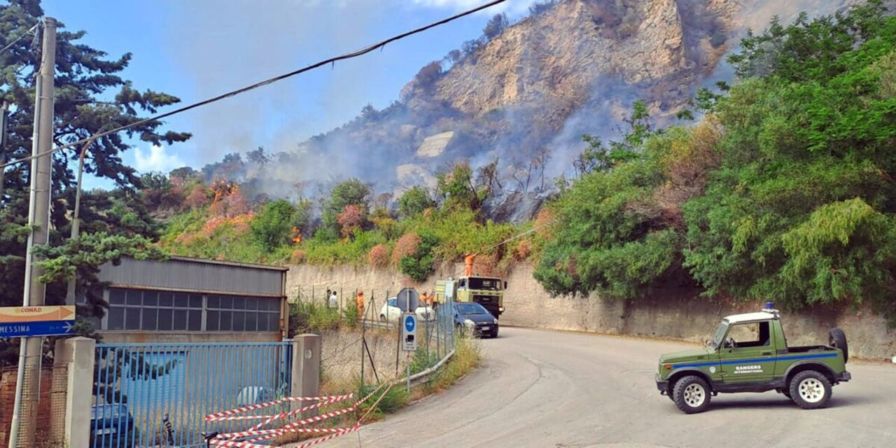 Gioiosa Marea: vasto incendio devasta 7 ettari, 90enne muore carbonizzato