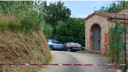 Camaiore: uccide a fucilate moglie e figlio, poi si barrica sul tetto