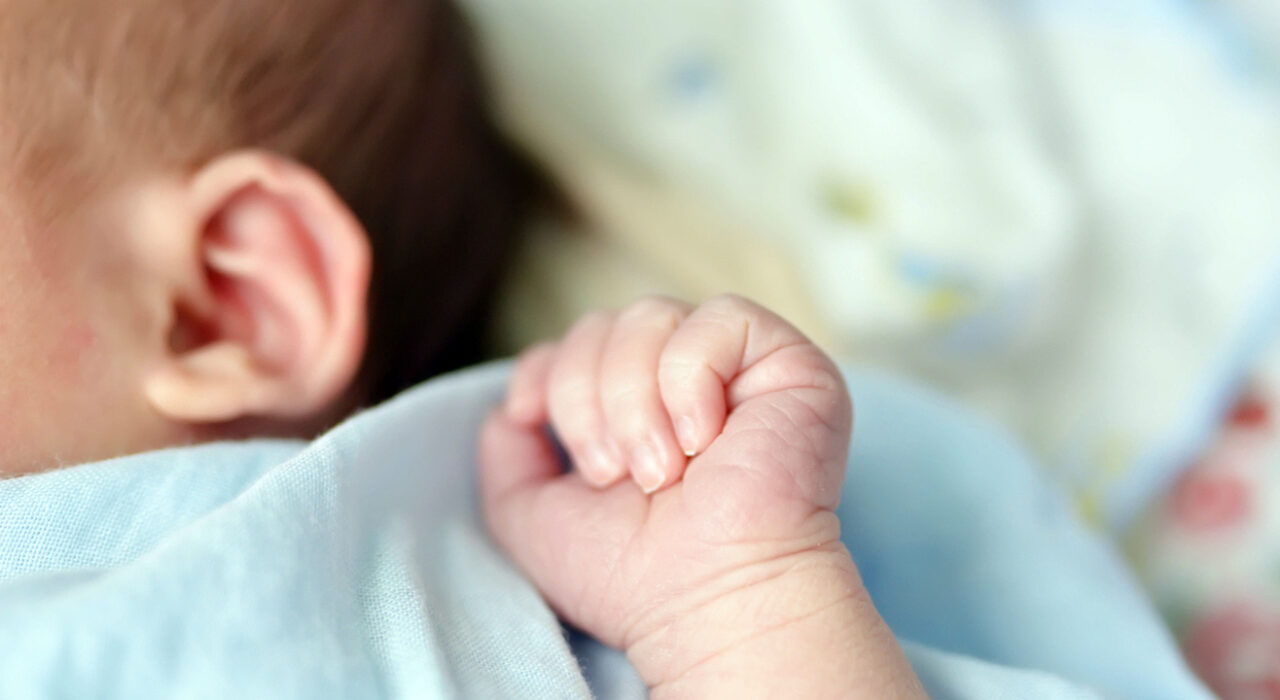 Melfi: muore a 23 anni dopo il parto cesareo. Salvo il neonato