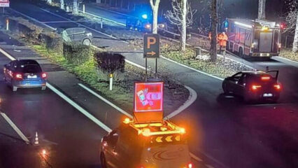 Inferno sulla A5 a Volpiano: auto si ribalta nei campi. Un morto e tre feriti gravi