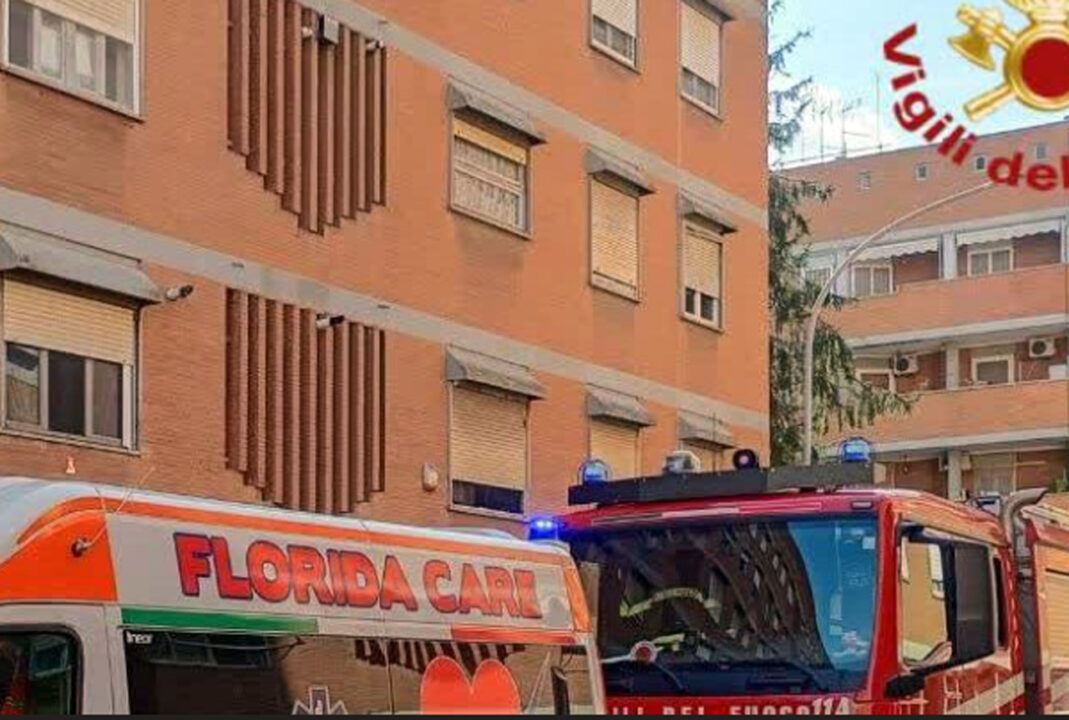Roma Casilino: 18enne vittima di bullismo si barrica in camera con le forbici