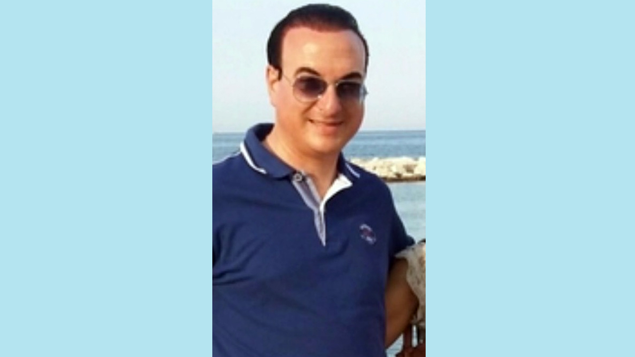 Otranto: Gennaro Cagnazzo si tuffa in mare e salva i due figli gemelli di 8 anni, poi muore sulla spiaggia