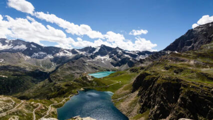 Due alpinisti trovati morti sul Gran Paradiso, un escursionista precipita a Chieti