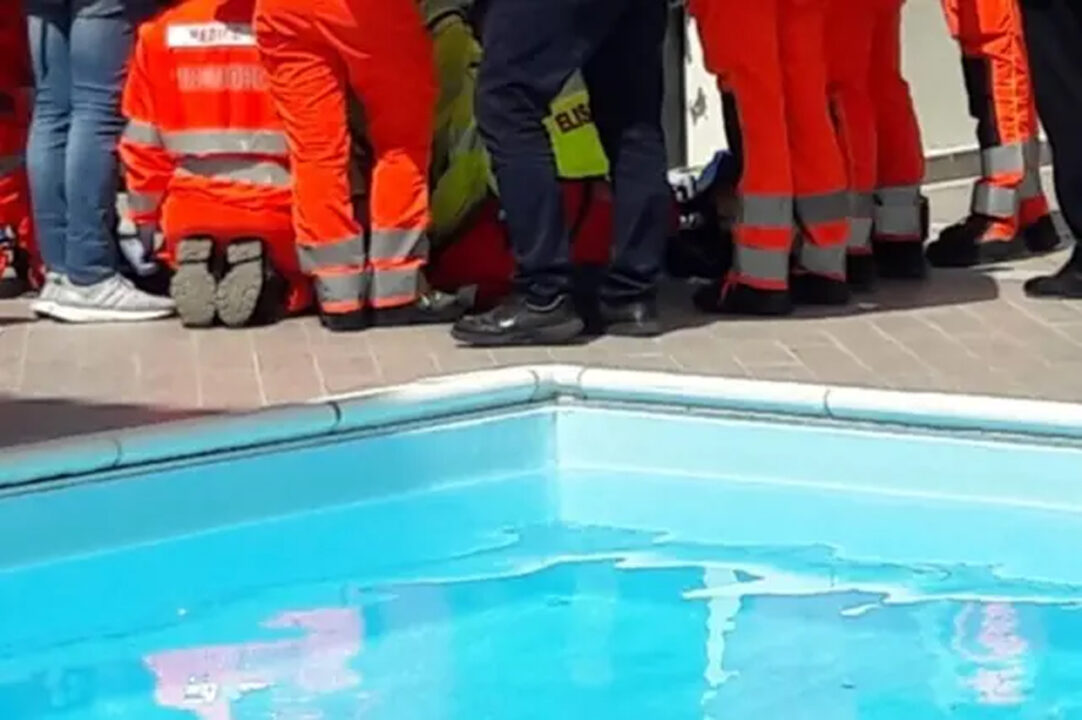 Carbonia: ha un malore improvviso e muore all’interno della piscina