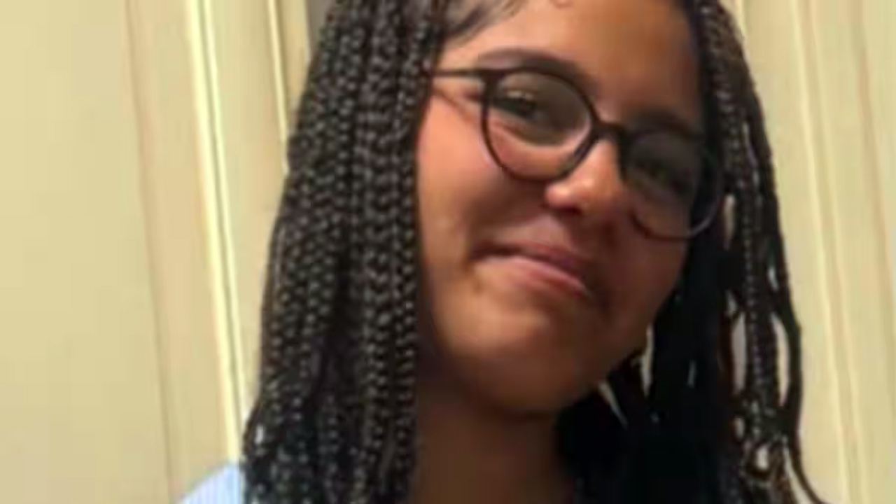 Torino scomparsa Sara Mottaleb: la 15enne è sparita da dieci giorni, l’ombra della sottrazione di minore