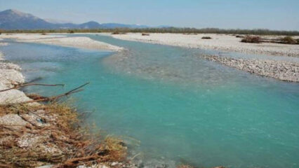 Dramma nel Tagliamento: trascinati dalla corrente sotto il viadotto della A4, disperso un uomo